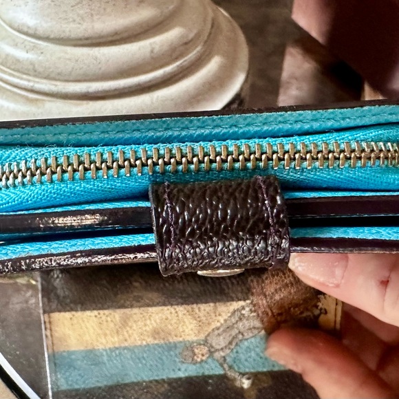 Louis Vuitton Compact Limited Edition Bell Boy Snap Zip Wallet - Picture 12 of 13